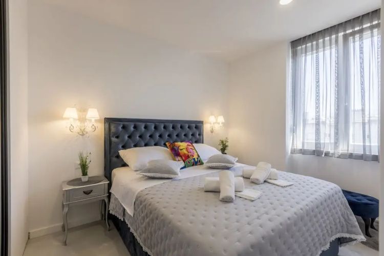 Carmen - 2 Bedroom Apartment - Downtown