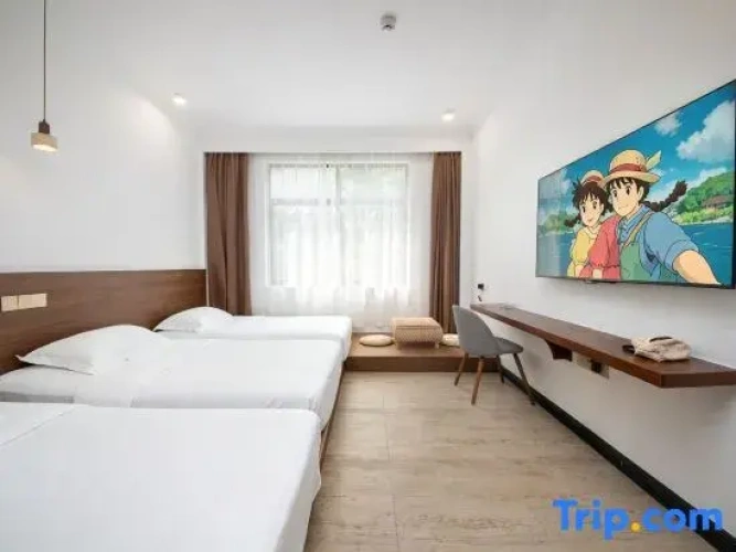 Standard Triple room