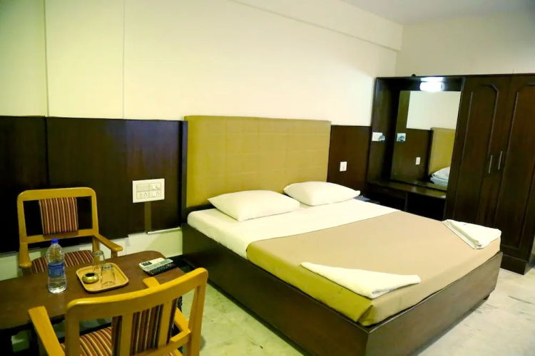 Hotel SriKrishna Hassan