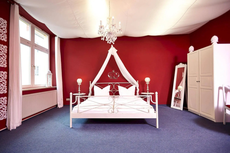 LaLeLu Hostel