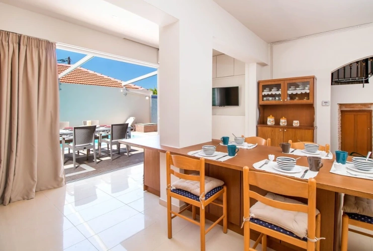 4 Bedrooms Standard Villa
