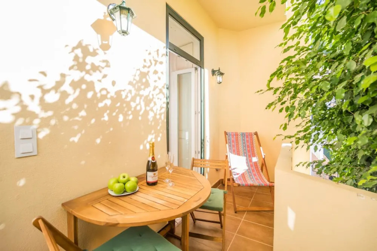 New Flat with Patio And Barbecue