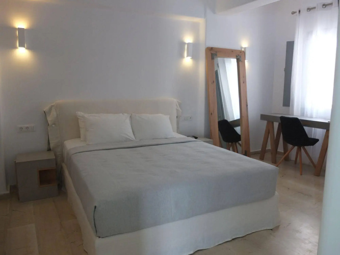 Blue Waves Hotel