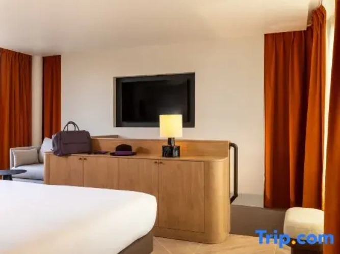 Quadruple Suite