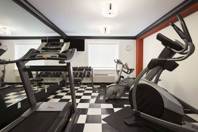 Ramada by Wyndham Surrey/Langley photo 13
