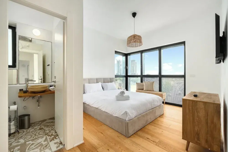 Luxury Tower 3BR Beach View High Floor
