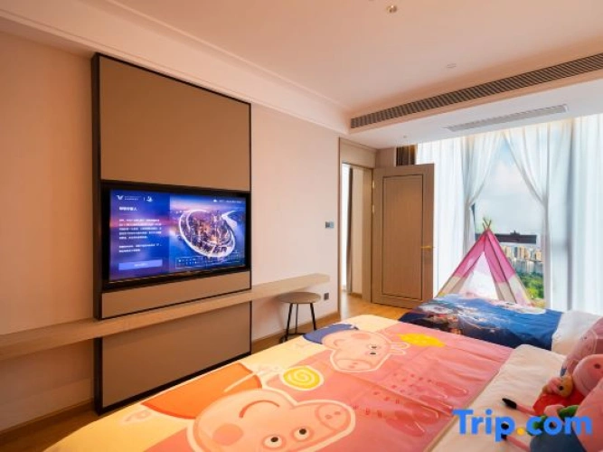 Deluxe Family Suite