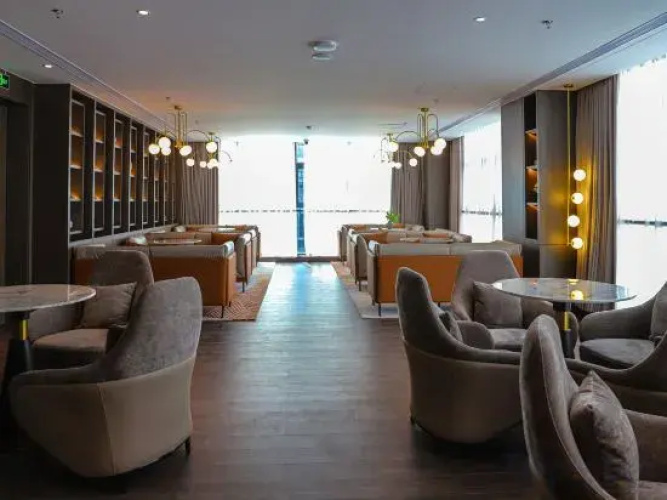 Qingyang Hongrui Yaju Hotel