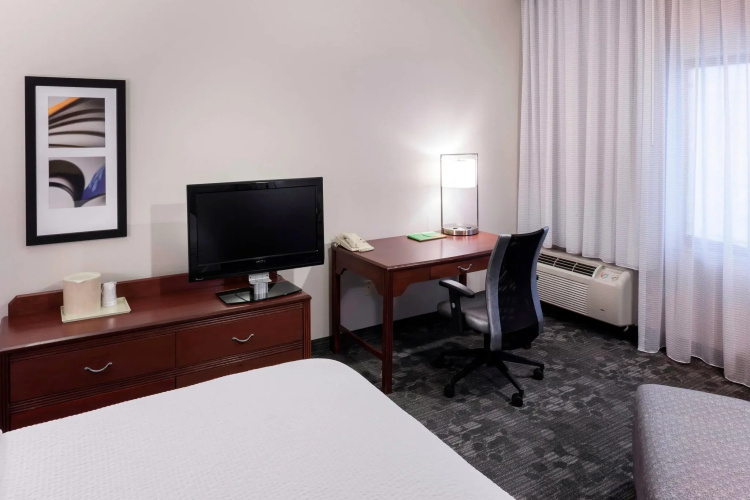 Courtyard by Marriott Wichita East