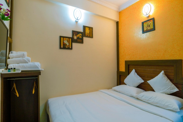 Deluxe Single room