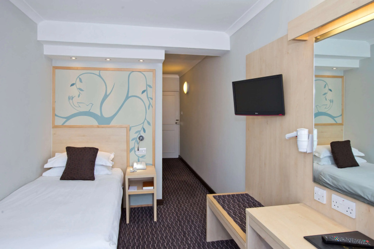 Bedford Hotel