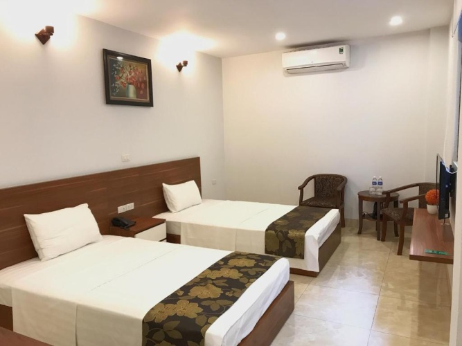 Standard Twin Basement room