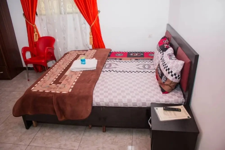 Evaville Hotel N Lounge