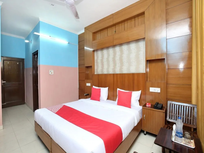 OYO 5906 Hotel Skyfox