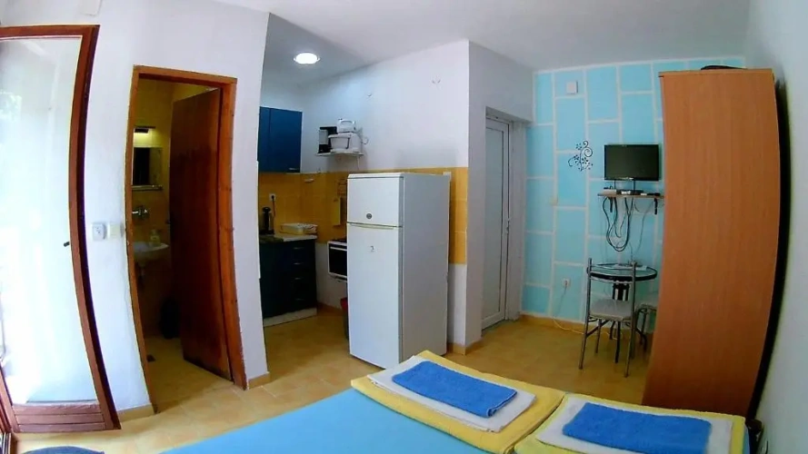 Studio with sea view