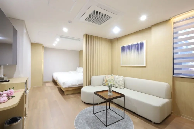 Royal Twin Suite