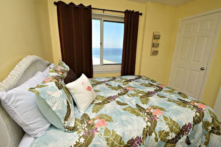 Tradewinds 801 by RedAwning