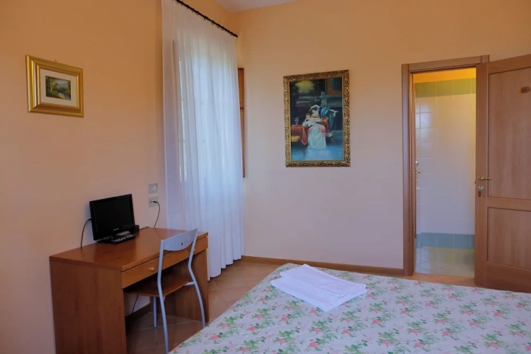 Classic Double room with land view