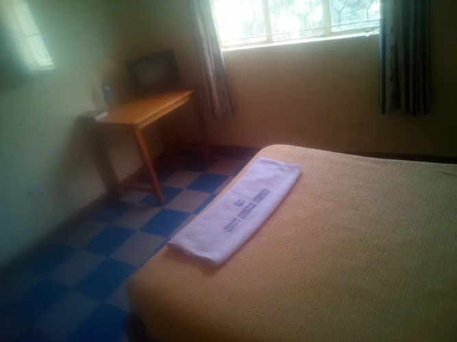 Chania Tourist Lodge