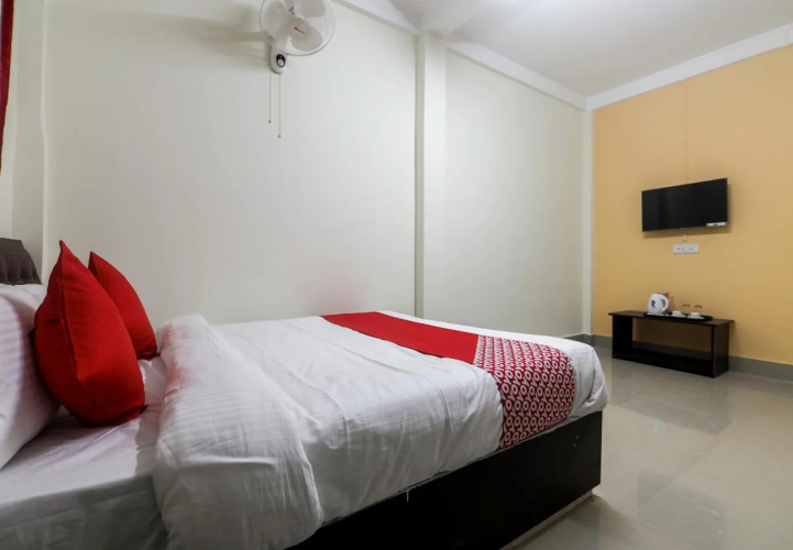 Nirvana Guest House by Treebo