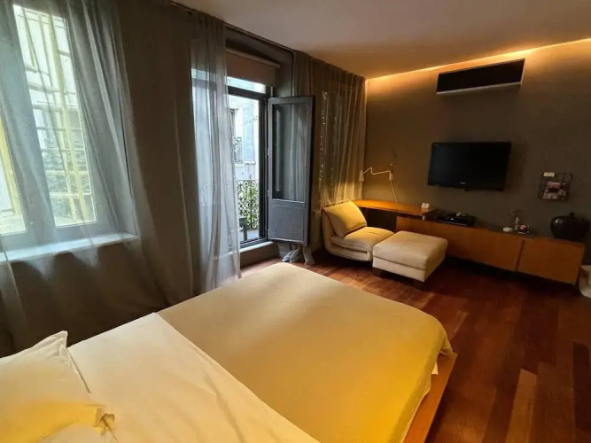 Candy Suite Home