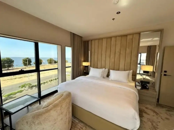 Hyatt Town 4