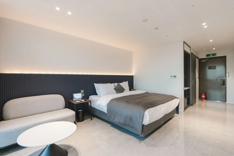 Comfort Double room with balcony and with city view