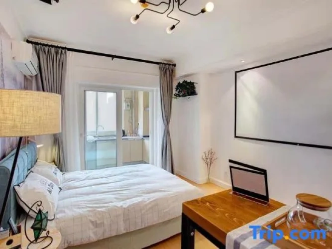 Standard Double room with city view