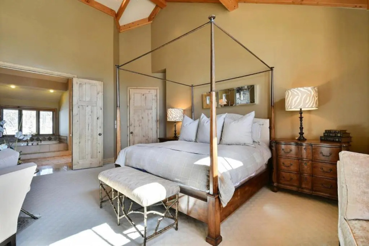 Oakwood Lodge