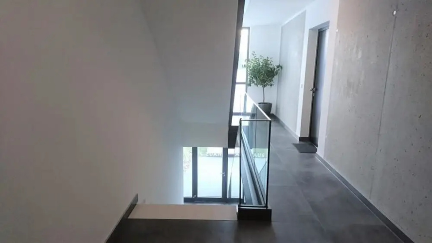 HAUS7