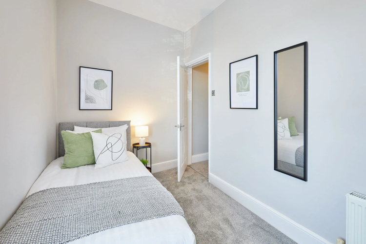 Host Stay Dove Cottage