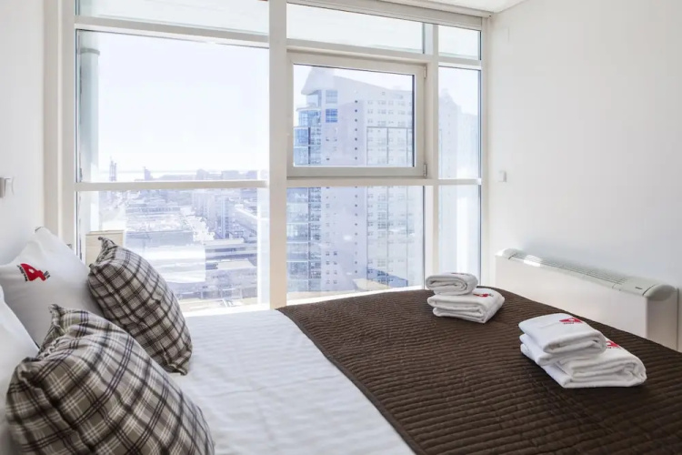Rent4Rest Lisbon 17th Floor River View Apartment