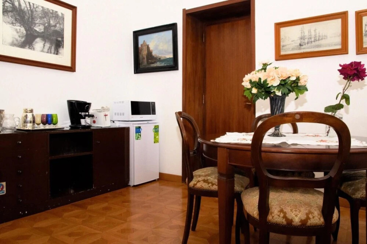 Rent in Rome - Veneto 116