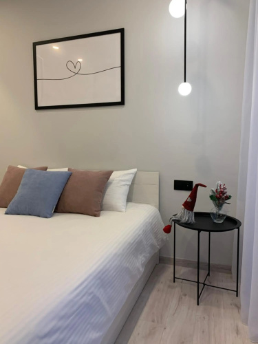 MAKSIM Modern Apartment