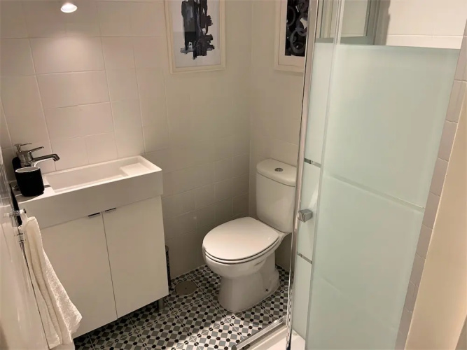 Beautiful flat with balcony & Great location