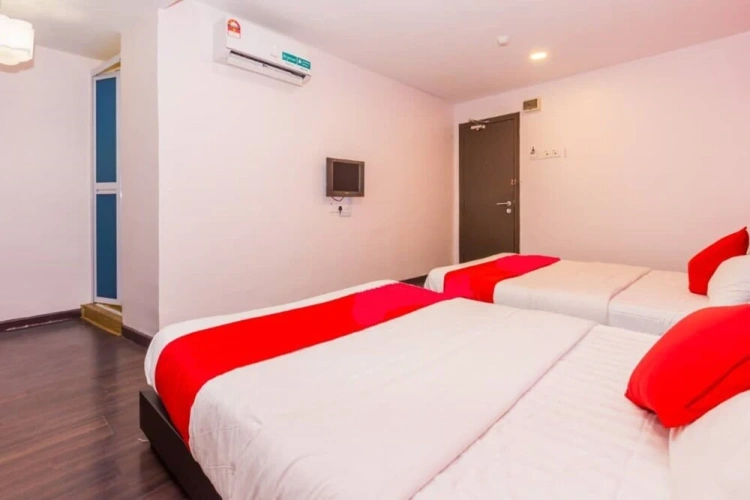 Standard Triple room