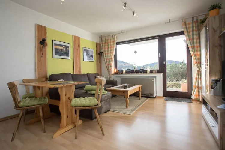 Kleine Wohnung Nahe Winterberg mit Terrasse