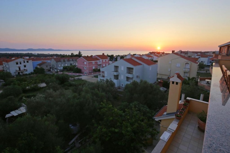 2 Bedrooms Comfort Apartment with balcony and with sea view