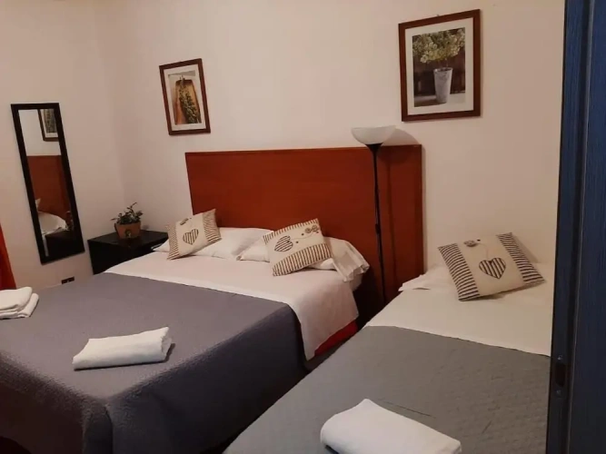 Standard Triple room