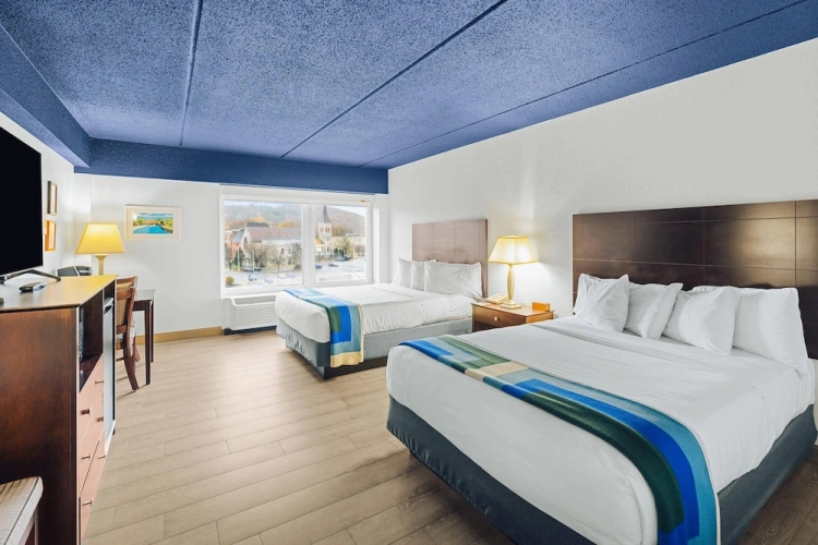 Standard Quadruple room with mountain view
