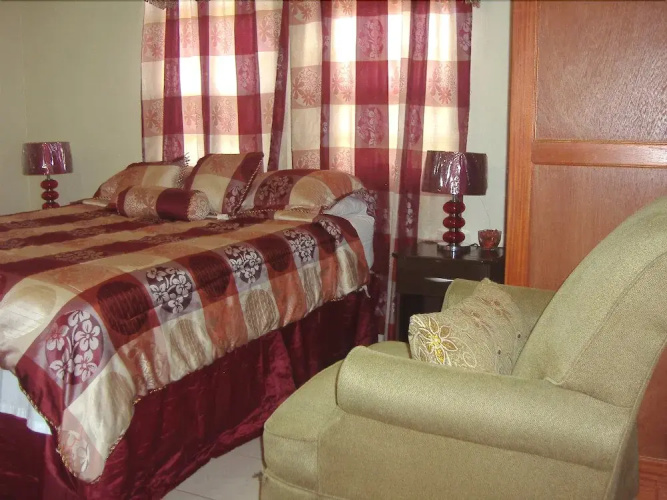 Yoli's Bed & Breakfast