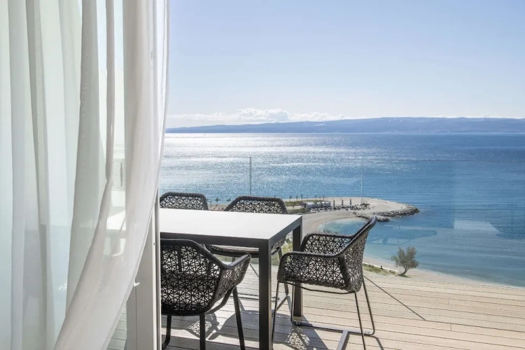 Premium Suite with balcony and with sea view