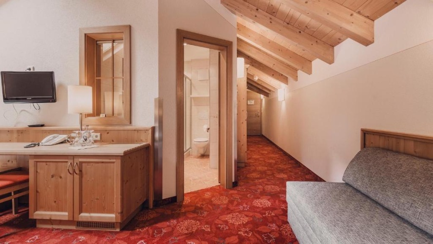Standard Double room with balcony and with view