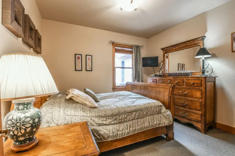 Red Hawk Townhomes 2333