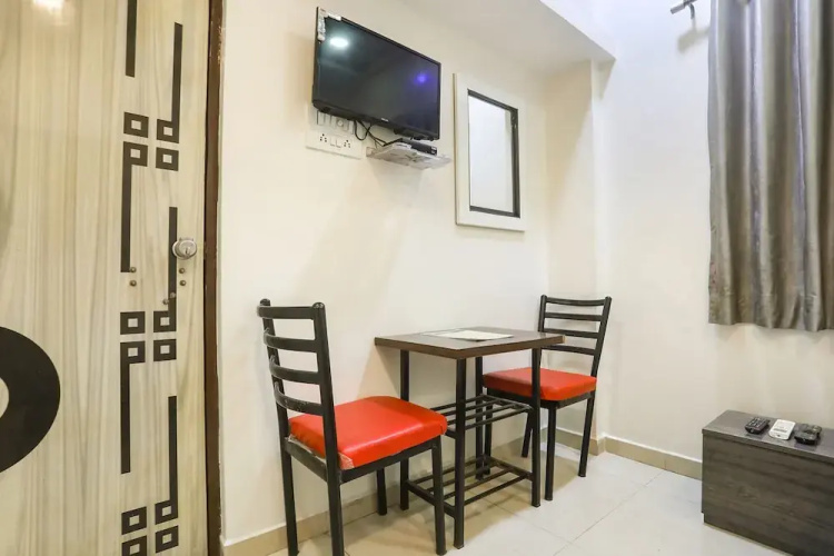 Fabhotel Legacy I