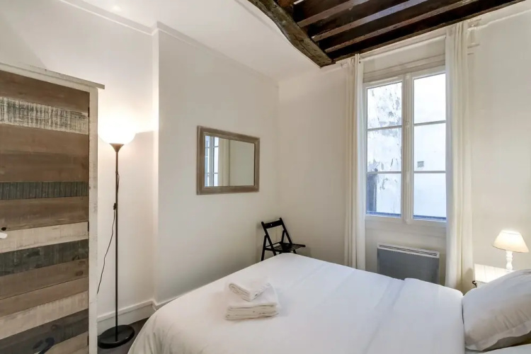Louvre Area - Saint Honoré Apartment