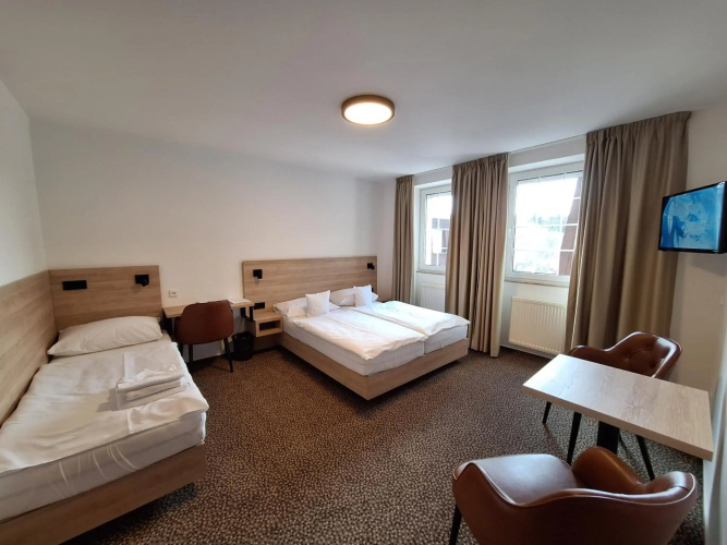 Hotel Avion