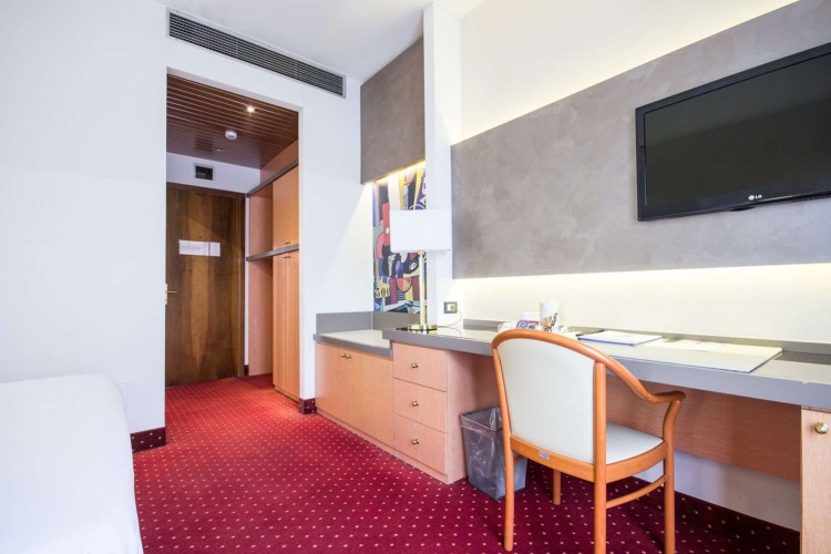 Best Western Hotel Modena District photo 40