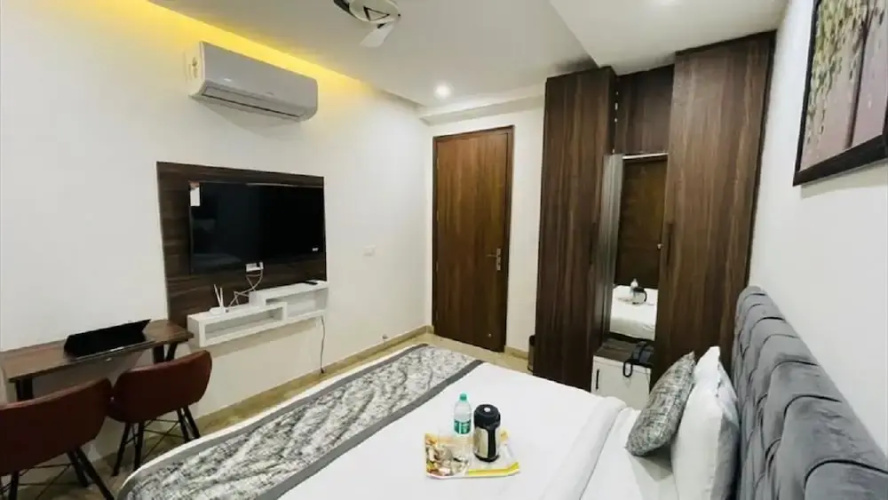 Reebah Inn & Suites