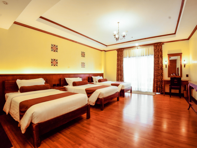 Deluxe Suite